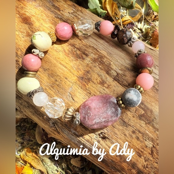 Rhodonite beaded gemstone bracelet/ heart chakra healing crystal - Picture 1 of 1